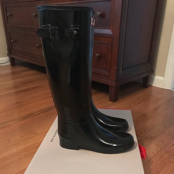 Hunter refined gloss boots- US size 6 - Picture 4 of 5